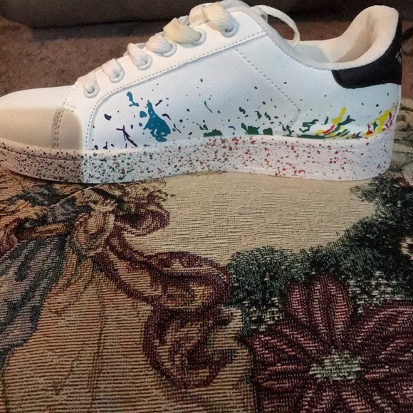 Children shoes BRAND NEW (unisex) - Picture 2 of 3